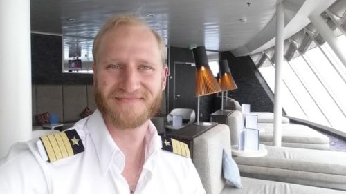 Kapitän Sebastian Naneder / Â© TUI Cruises